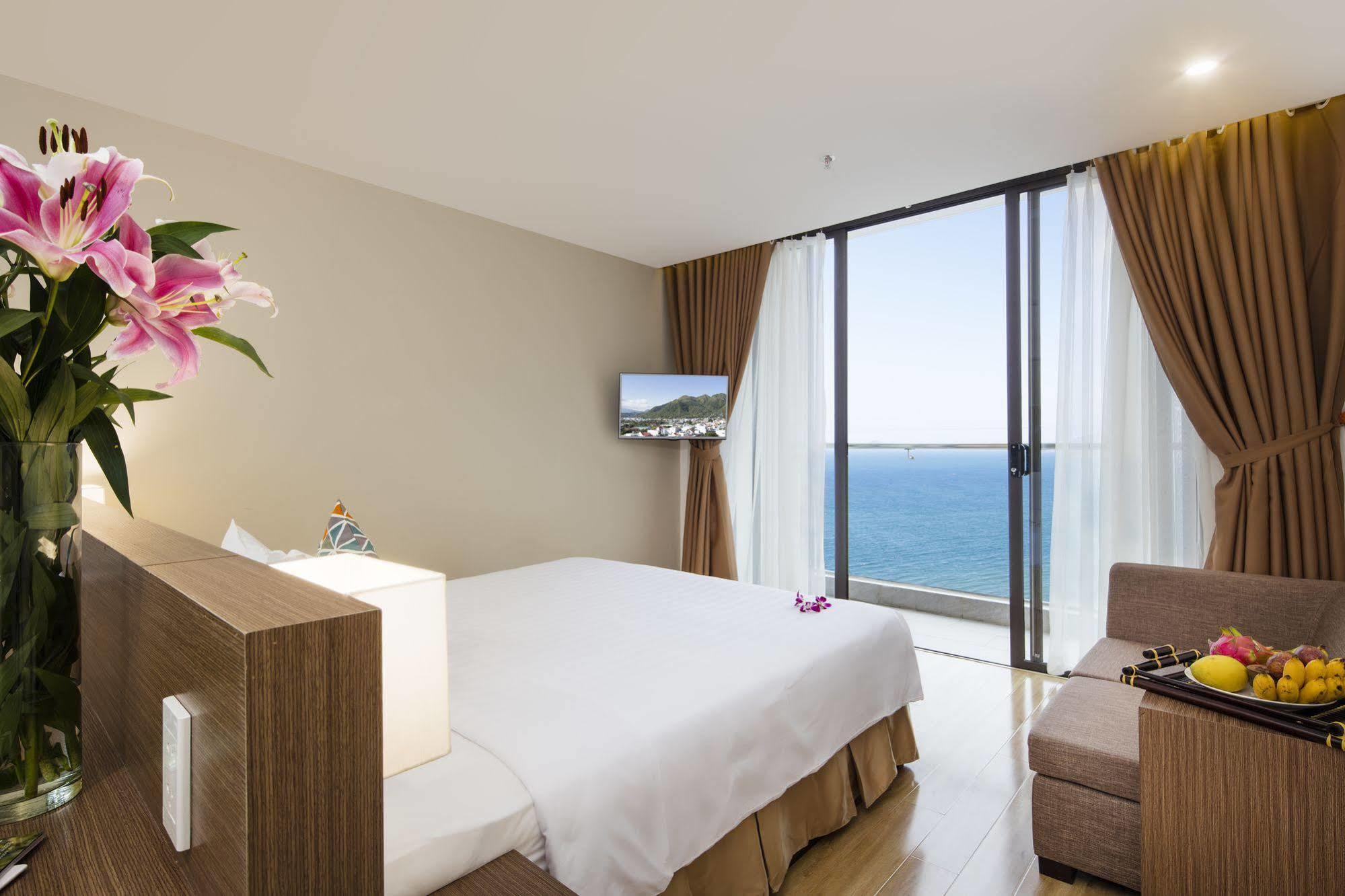 King Town Grand Hotel & Wedding Center Nha Trang Exterior foto