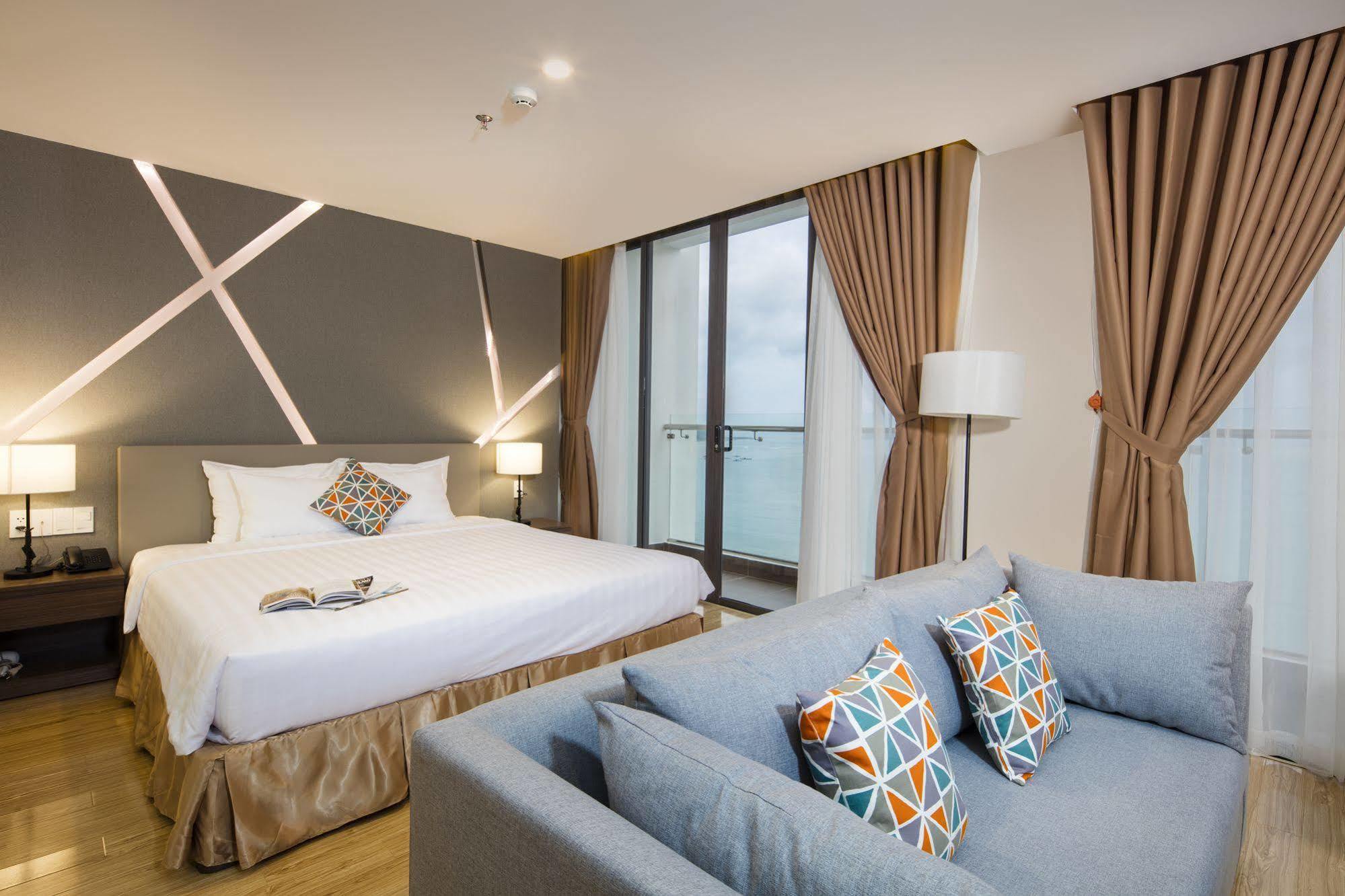 King Town Grand Hotel & Wedding Center Nha Trang Exterior foto